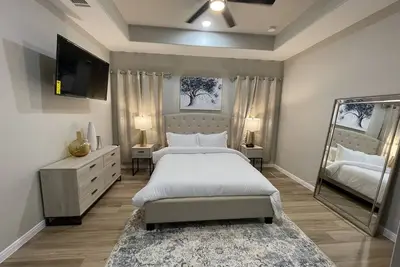 Image de Entire Duplex Large Guest Count Close To DwnTn Htx