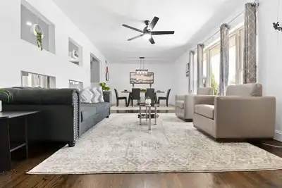 Image de 5 Star House - Cozy & Charming Centrally Located
