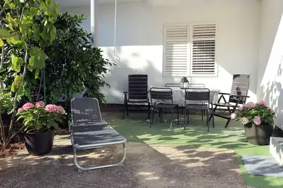 Image de Appartement d'une chambre avec la terrasse Pirovac, Sibenik (A-20015-a)