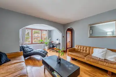 Image de 10 Minutes from Midway Airport Cozy Cottage Home