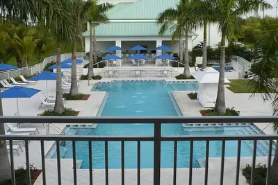 Unbeatable Resort-Style Living in Miami! 2 Gorgeous Rooms | Outdoor Pool