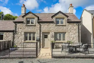 Image de Lleiniog Cottage, pet friendly, with open fire in Beaumaris