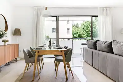 Image de Luxueux Appartement Scandinave à 50m de la Plage, Marbella Centre