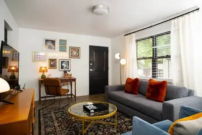 Image de Abode | Marathon Village | Eclectic & Cozy Escape