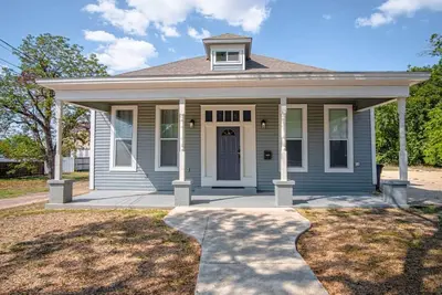 Image de Gorgeous, Family-Friendly Home Near Downtown