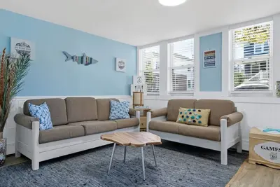 Image de 5 S Hillside (Ground Floor) · Gammy's Beach Bungalow