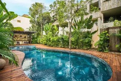 Image de Nature-Inspired Condo | Rooftop Pool | Terrace