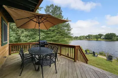 Image de Large Lakefront-Dock! 2 Ensuites with Jetted Tubs!
