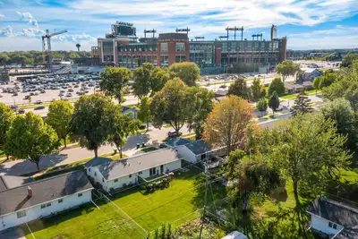 Image de The place to stay in the shadows of Lambeau