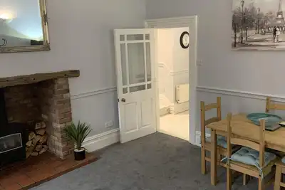 Image de Appartement-Romantique-Salle de bain privée séparée-Whole apartment