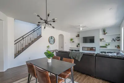 Image de Cozy Home w/ Incredible Backyard, Bbq, Putting and Gas Fire Pit