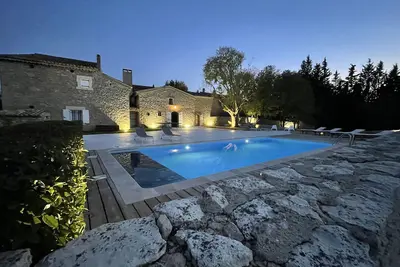 Image de Authentique Mas provençal rénové à L'Isle sur la Sorgue12 pers 5 ch 4 Sdb/Sde