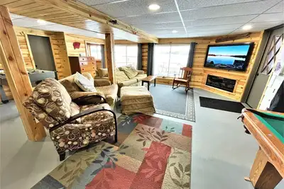 Image de Lakeview Retreat | 8 Bed, 2 Bath, Lakeside on the Flowage!