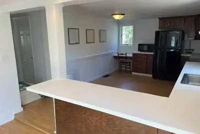 Image de 2-bedroom in Heart of Greenport Historic District