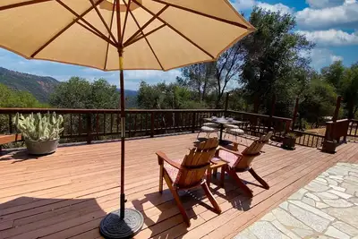 Image de Amazing views, private, quite, clean. Snow/ski play 20 minute drive.