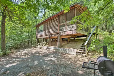 Image de Bright Davis Escape w/ Screened-In Porch!