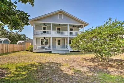 Image de Historic Family Home < 1 Mi to Long Beach!