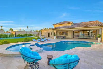Image de Luxury Scottsdale Retreat: Heated Pool, Spa, Pickleball & Concierge service!