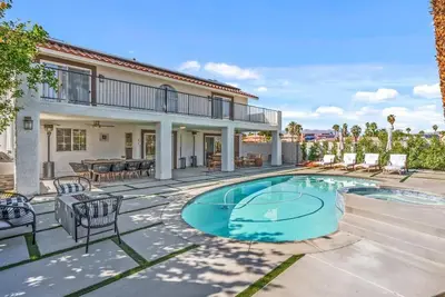 Image de Recently remodeled and light and brigh open floor concept.