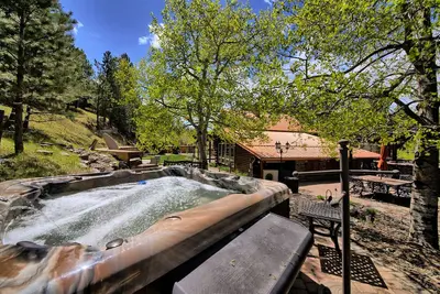 Image de Birdcage- within minutes of downtown Deadwood