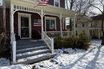 Image de Renovated Victorian in 'Americas Coolest Small Town'