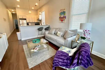 Image de Historic Nola Home w/ Balcony Nr St Charles Ave