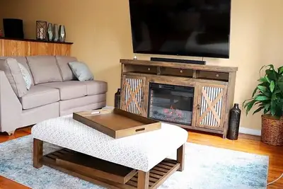 Image de Beautiful, Spacious, Private Oasis w/ FirePlace