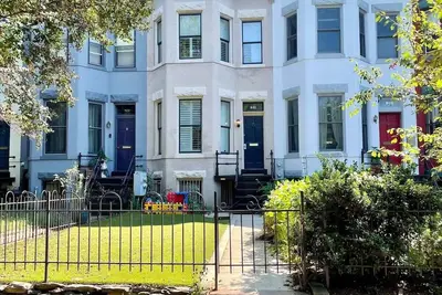 Image de Tranquil Apt in Eastern Market\/Capitol Hill!