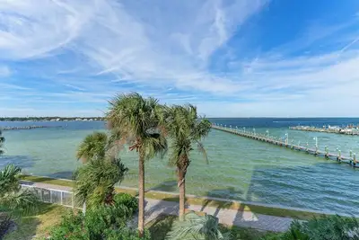 Image de Osprey 303 ~ 3 Bedroom, 3. 5 Bath ~ Sleeps 11 ~ Premier Condo within Destin West Resort