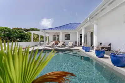 Villa Mallory, 3 chambres, piscine privée et vue mer