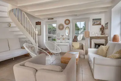 Image de Maison de caractère à 100 mètres de la plage