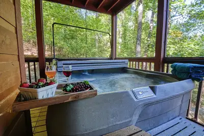 Image de Sagegrass Retreat Hot Tub Game Room