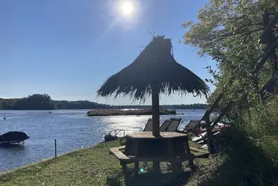 Image de Lakefront Cottage with Private Beach, Sleeps 14