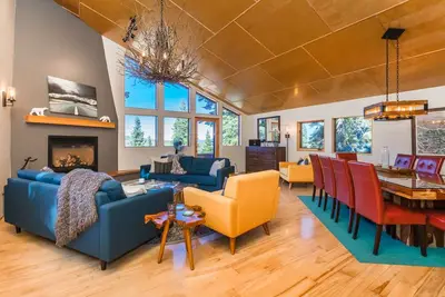 Image de Tahoe Donner Luxury 4br, Hot tub, 3100 sqft