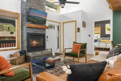 Image de New Construction! 4br\/3ba Chalet+Loft+Spa