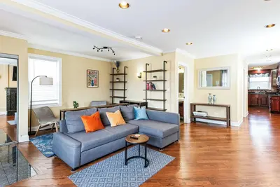 Image de 4br Bright City Retreat-Sleeps 12-Garage Parking