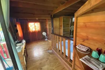 Image de First Floor Loft Cabin within walking distance of the ocean