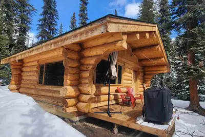 Image de Bears Den, Log Cabin, Remote, Off Grid Wilderness location, adj Jasper Nat Park