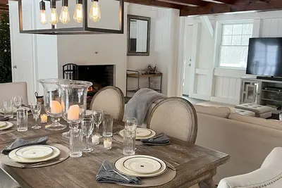 Image de Elegance Meets Rustic Charm: Vermont 3-Bed Retreat