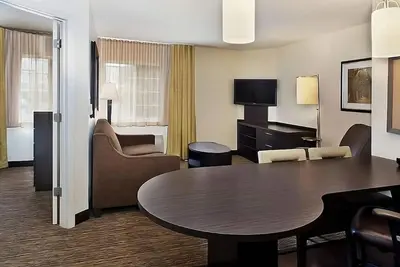 Image de Great Relaxing Overnight Stay! 2 Relaxing units await. Near Billy Bob's Texas