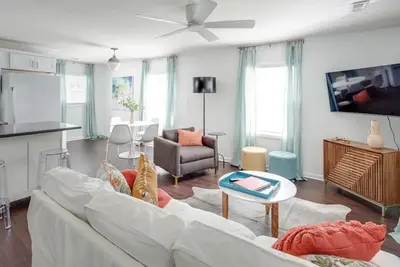 Image de The Sweet Retreat- Close to Downtown, Big Deck