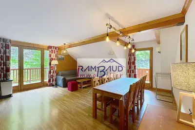 Image de F4 Duplex - 8 couchages - Piscine -Wifi - Parking couvert