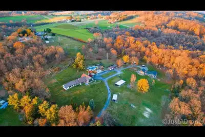 Image de Villa on the hill with heated salt water indoor pool