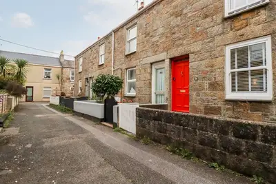 Pandora Cottage, pet friendly, country holiday cottage in Newlyn