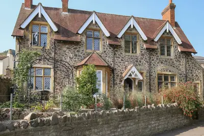 Gable Lodge, family friendly, luxury holiday cottage in Malvern