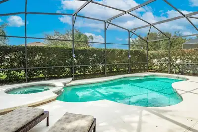 Image de ⭐ Spacious 5 bed, 4 bath Property | Games Room | Private Pool | Mins to Disney ⭐