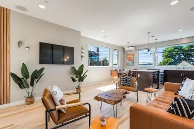 Image de *New* Modern 4b3. 5ba w/ Rooftop in Ballard/Fremont