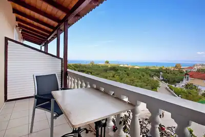 Image de Studio 'Zante View Family 2' avec vue sur la mer, piscine partagée et Wi-Fi.