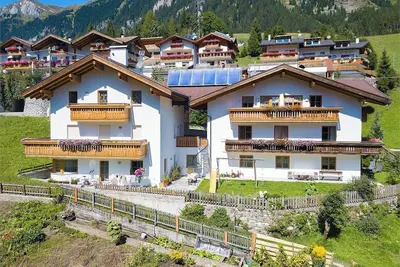 Image de Appartement \"Parigger Apt Lavendel\" avec vue sur les montagnes, jardin partagé & Wi-Fi