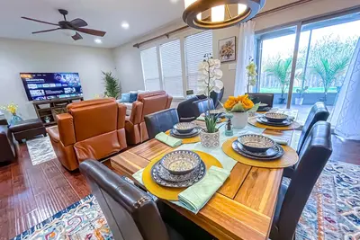 Image de Spacious 5-King Bed Mansion | 15 Min to Downtown Austin